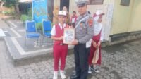 Police Goes to School Polres Lombok Barat Gencar Edukasi Keselamatan Berlalu Lintas Sejak Dini