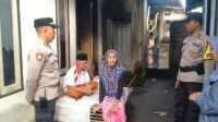 Hari Bhayangkara ke-79, Polsek Kediri Bantu Warga Lansia di Kediri Selatan