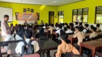 Polres Lombok Barat Gencarkan Pencegahan Kenakalan Remaja dan Narkoba Melalui Ops Bina Kusuma Rinjani 2025 (1) Sat Binmas Polres Lombok Barat Edukasi Siswa SMKN Kuripan Soal Bahaya Narkoba