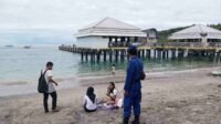 IMG-20251206-WA0399 Polairud Lombok Barat Pastikan Sitkamtibmas Pesisir Senggigi Kondusif