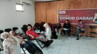 Rayakan Hari Kartini , Alfamart dan PMI Gelar Aksi Donor Darah di Kantor Cabang Lombok